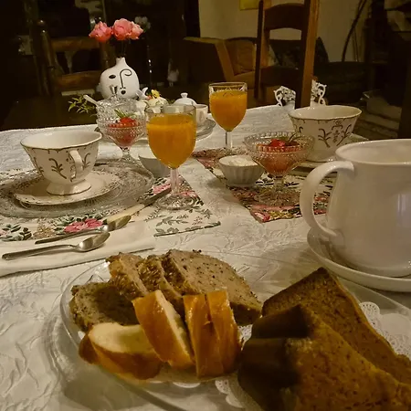 Lechemia Bed & Breakfast *